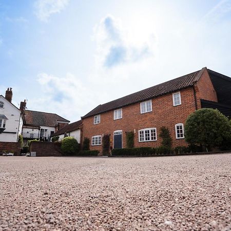 Bed and Breakfast The Loddon Swan Экстерьер фото