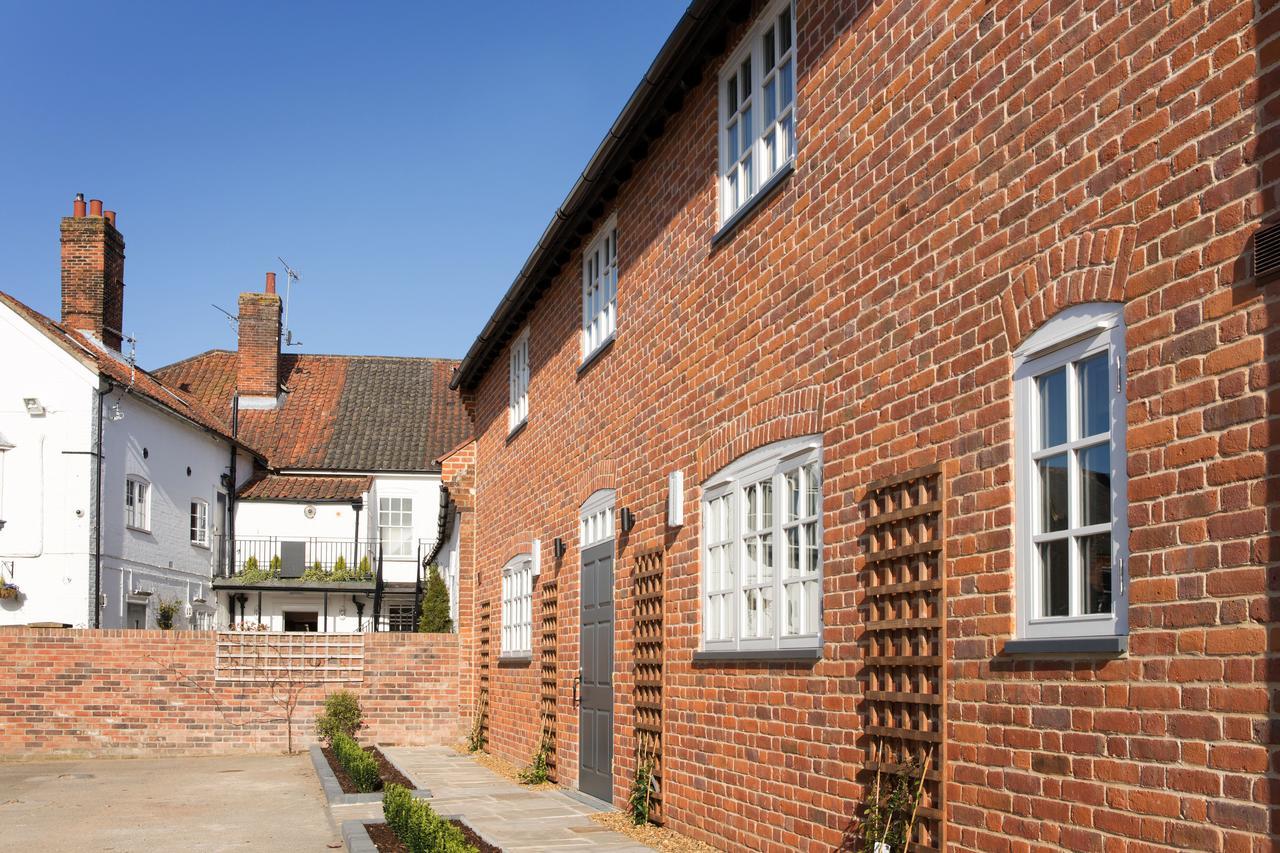 Bed and Breakfast The Loddon Swan Экстерьер фото